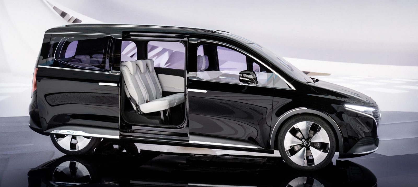 PREMIUM MINIVAN