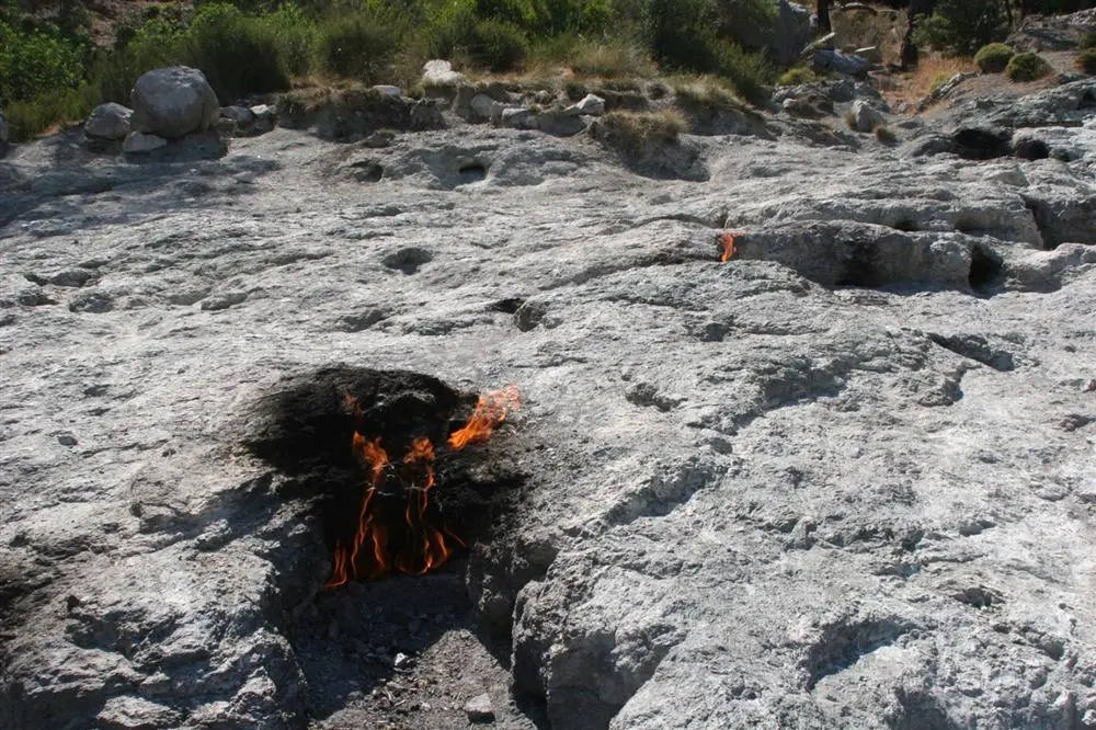 Çıralı Yanartaş (Chimaera)