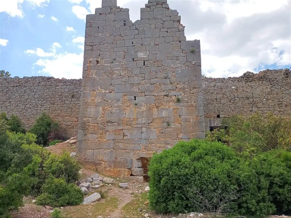 Adanda Lamos Antik Kenti