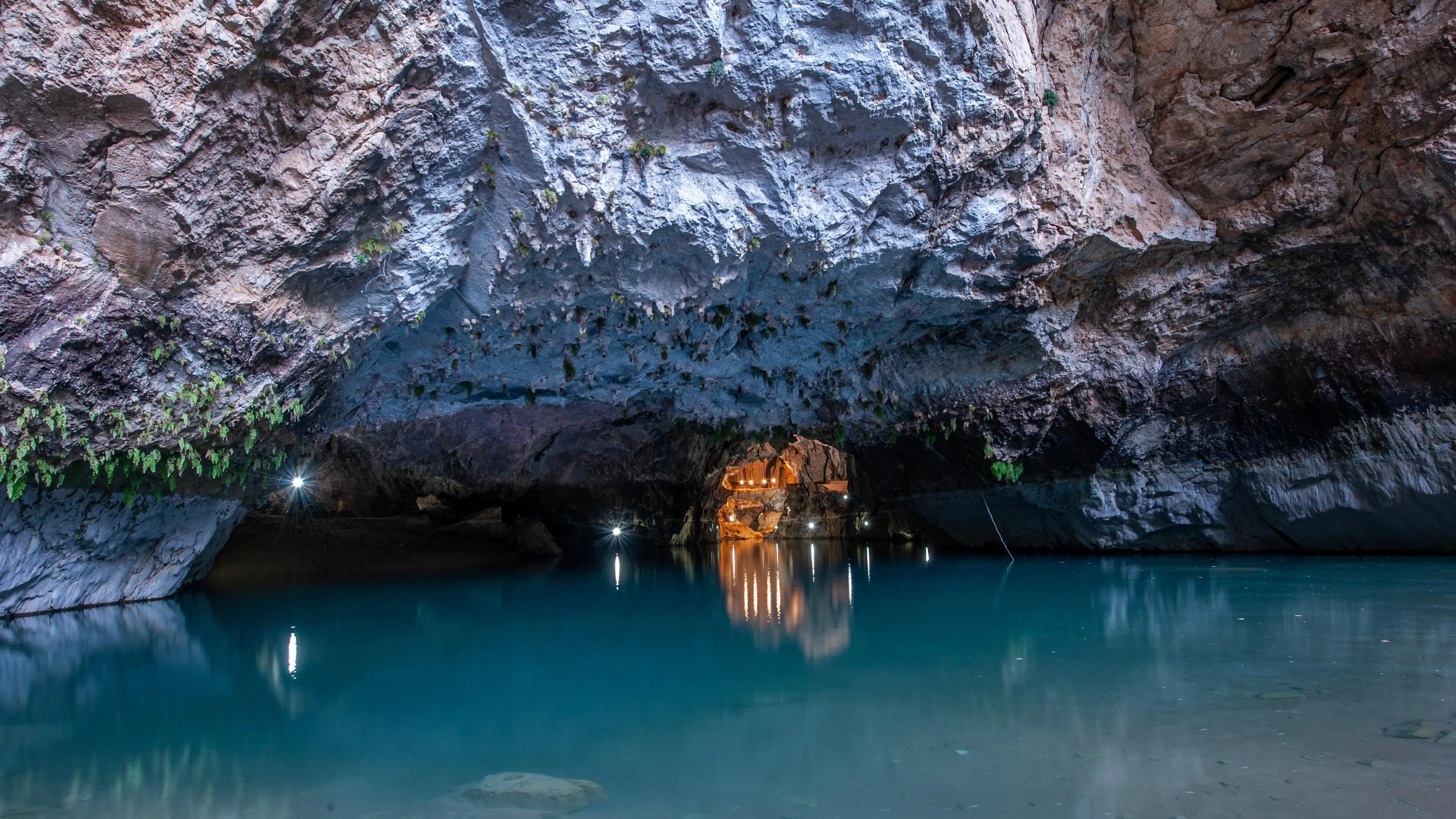 Altınbeşik Cave & Ormana Village 